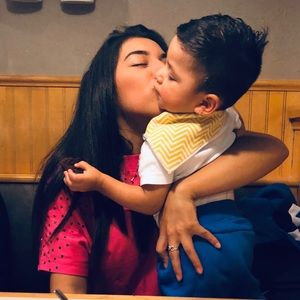 Meet your Posher, Nena